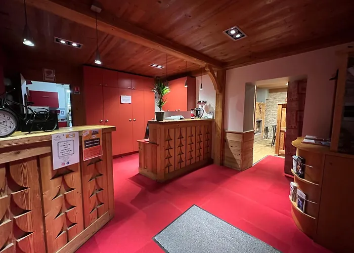 Logis Hotel & Restaurant Les Perce-Neige