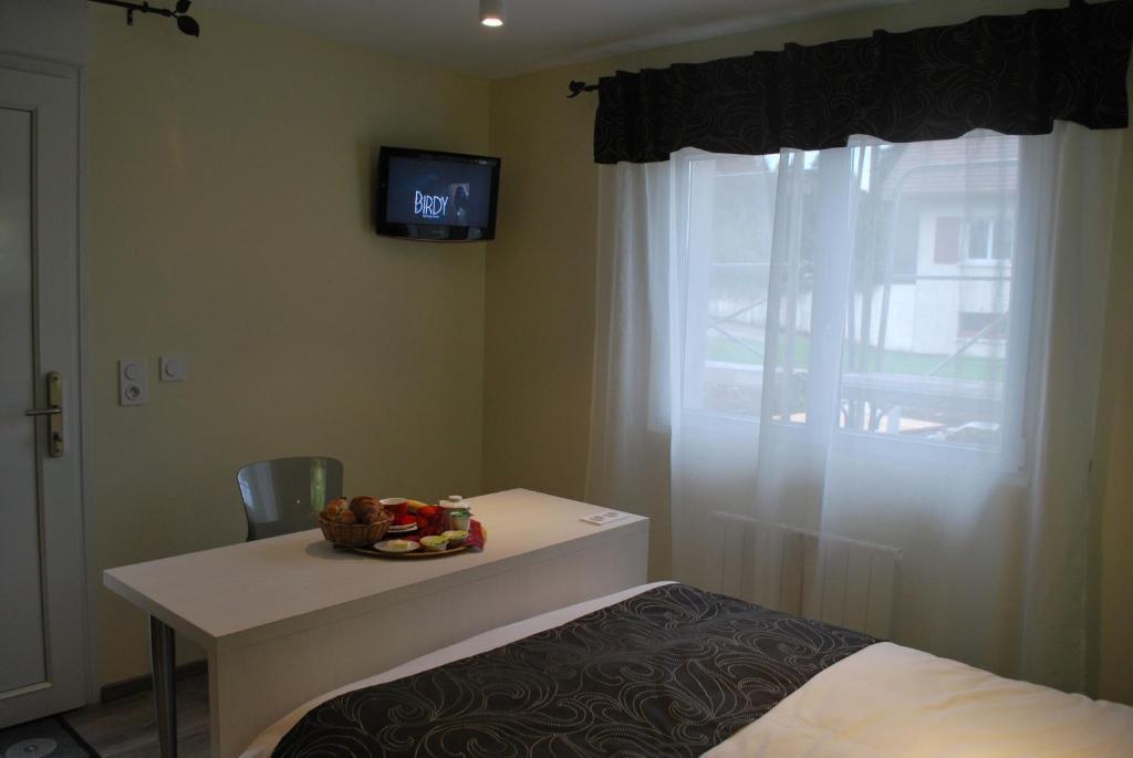 Logis Hotel & Restaurant Les Perce-Neige Hotel