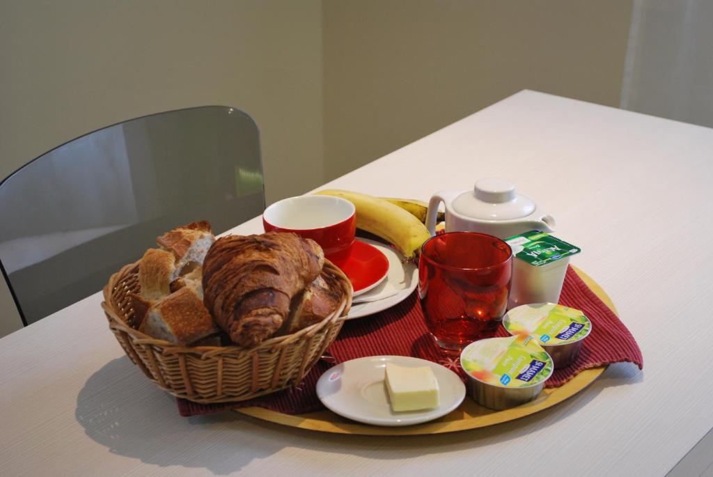 Logis Hotel & Restaurant Les Perce-Neige Hotel Bonnetage