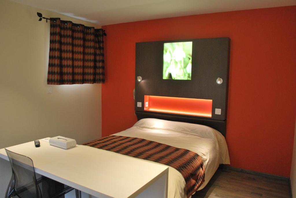 Logis Hotel & Restaurant Les Perce-Neige Hotel Bonnetage