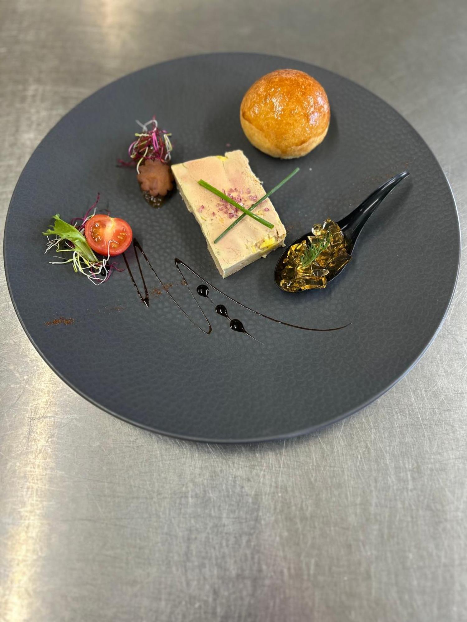 Logis Hotel & Restaurant Les Perce-Neige 3* Bonnetage